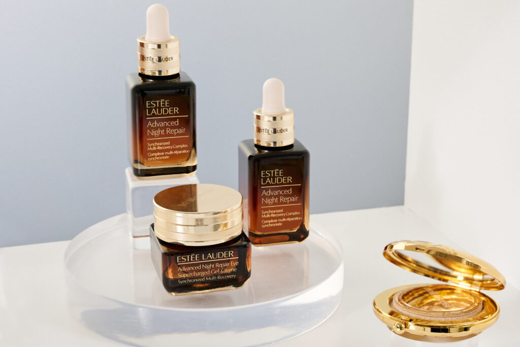  Estée Lauder​